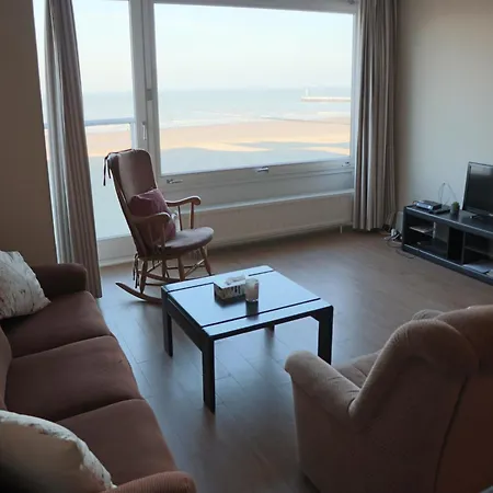 Rembrandt 301 With Beautiful Sea View Nieuwpoort
