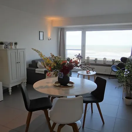 Apartment Rembrandt 301 With Beautiful Sea View Nieuwpoort